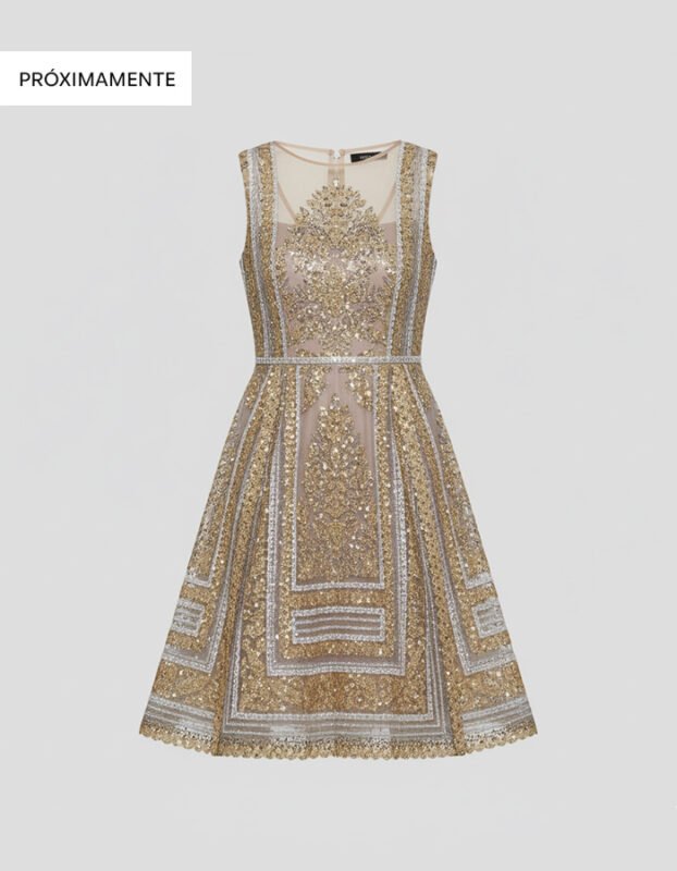 Impresionante vestido de fiesta para mujer sin mangas, confeccionado íntegramente con los delicados bordados dorados y la pedrería de una auténtica manteleta fallera