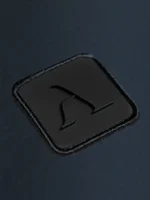 Icono marca Faaia en etiqueta con relieve de micro inyeccion.