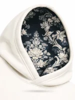 Capucha de sudadera Faaia forrada con un brocatel Santa aAna azul y plata.