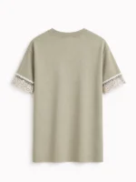 Vista trasera camiseta oversize color tierra para mujer de la marca Faaia.