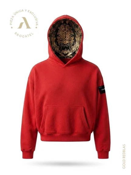 Sudadera color rojo con la capucha forrada de brocatel negro con hilo dorado de la marca Faaia moda Valencia.