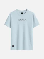 Camiseta manga corta color azul cielo con el logo de Faaia bordado en el pecho.